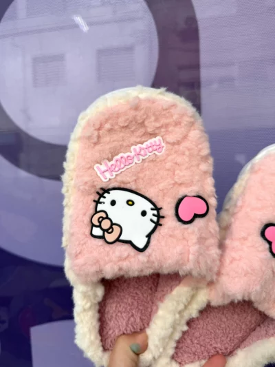 Pantufla kuromi / melody / kitty