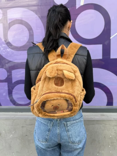 Mochila capibara con hijo