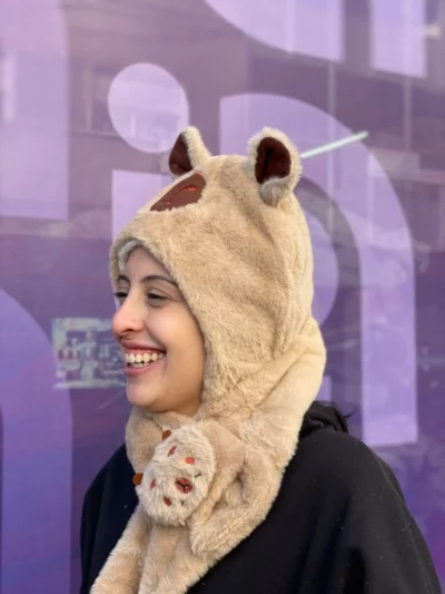Gorro con bufanda de capibara - Image 2