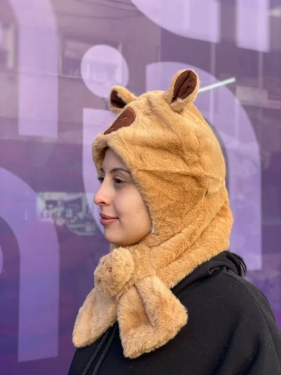 Gorro con bufanda de capibara - Image 5
