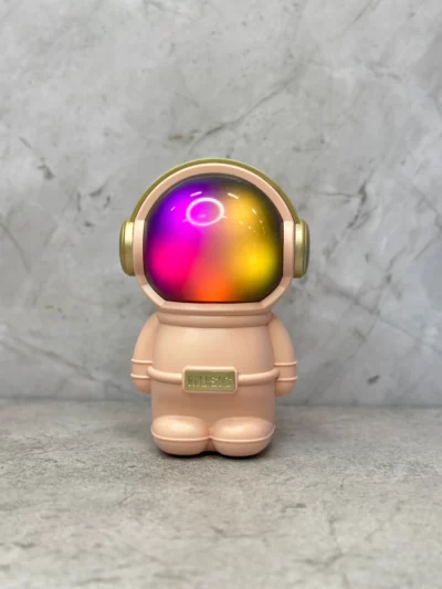 Parlante astronauta pequeño X-808 - Image 3