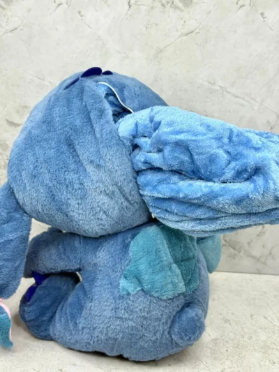 Peluche Stitch con manta importado - Image 3