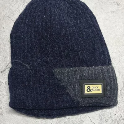 Gorro de adulto con peluche