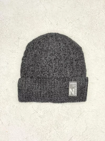 Gorro de adulto con peluche - Image 4